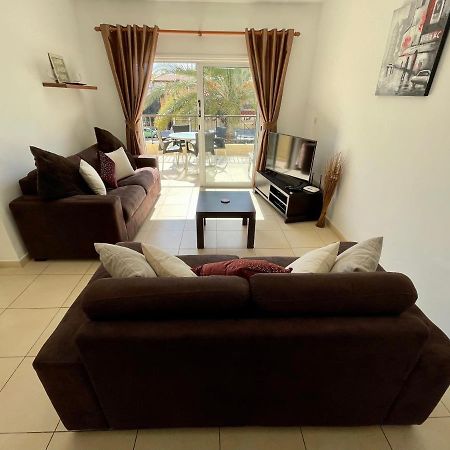 109 Queens Gardens, Paphos Apartment Exterior photo