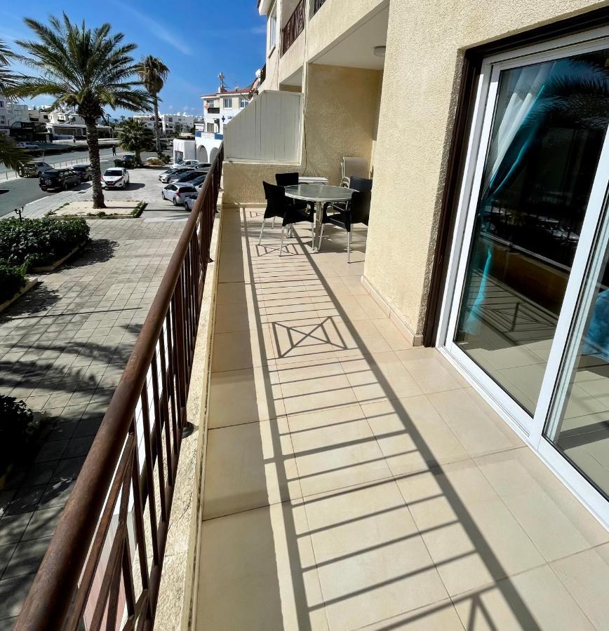 109 Queens Gardens, Paphos Apartment Exterior photo